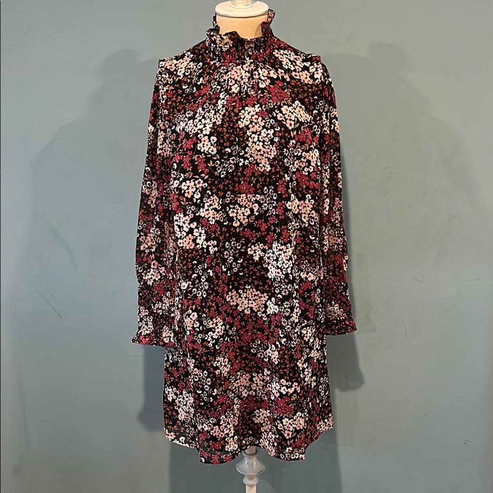 Ann Taylor Floral Smocked Neck Shift Dress size 0 Black Pink Fairy